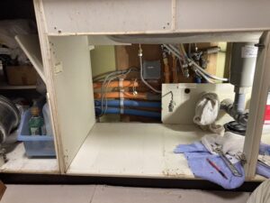 シンク下フロントオープン食洗機交換　撤去